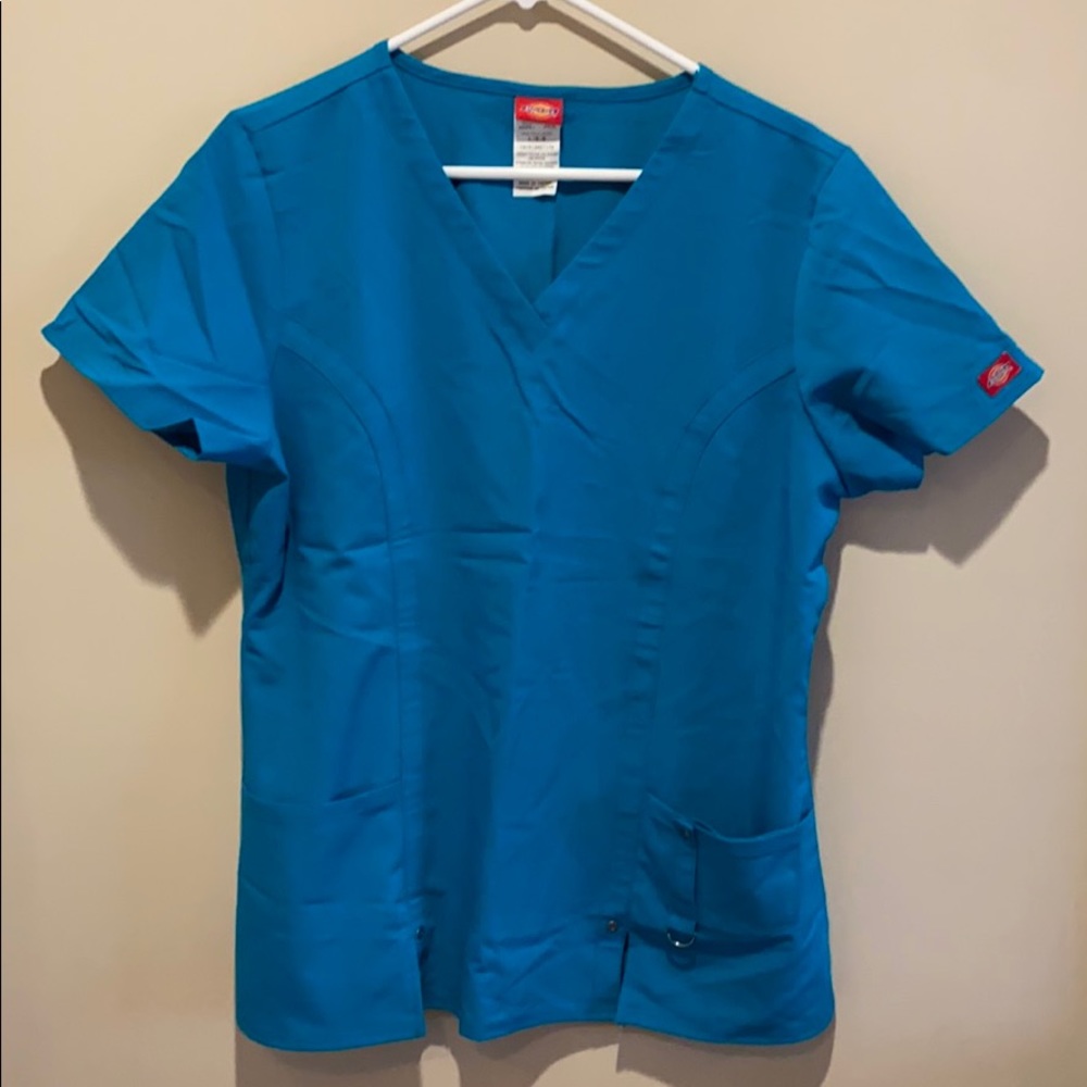 Nursing scrub top